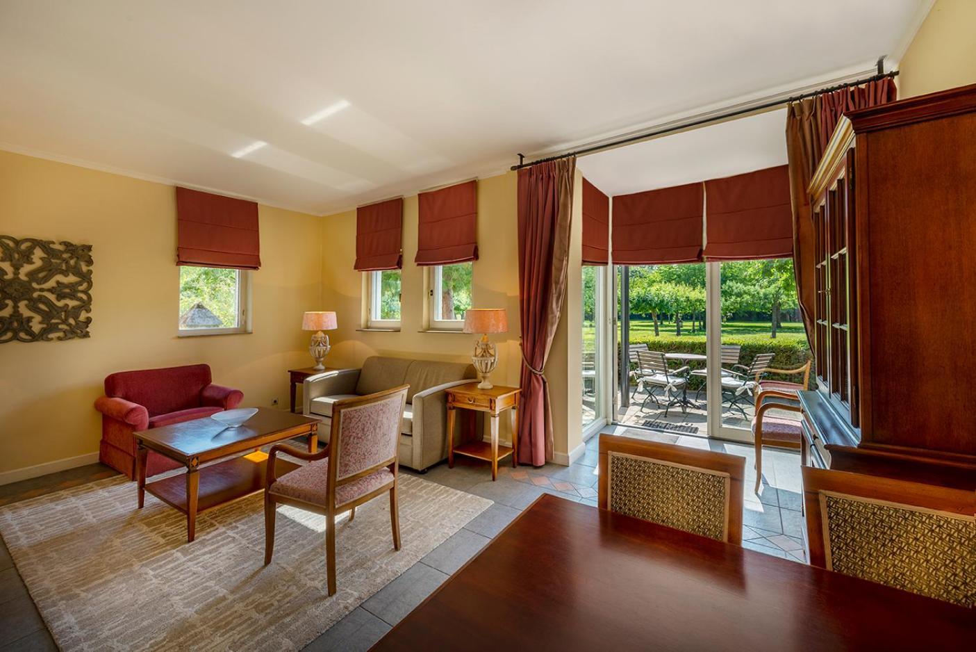 Château St. Gerlach Valkenburg aan de Geul Quarto foto